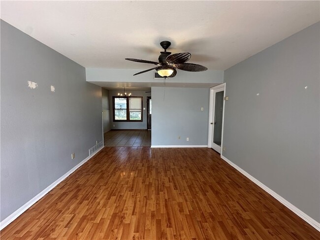 Photo - 117 Holly Dr