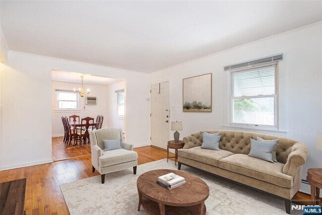 Photo - 116 Edison St