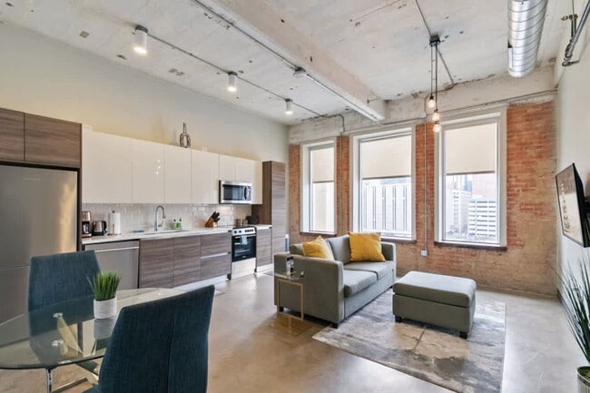 Building Photo - 500 S Ervay St Unit ID1297785P