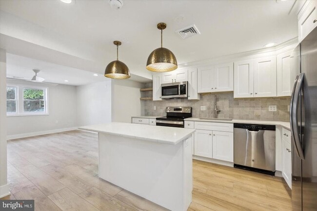 Photo - 704 S Adams St