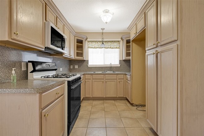Photo - 3816 Newton Dr