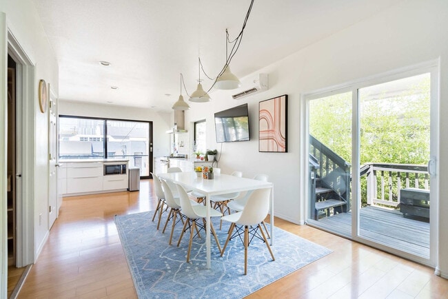 Photo - 1616 NW Northrup St Unit ID1309831P