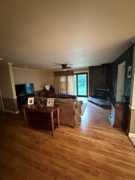 Photo - 2905 River Rd