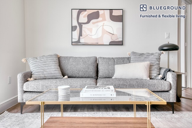 Photo - 110 SW 12th St Unit FL16-ID67