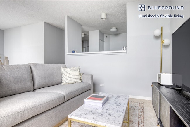 Photo - 445 E Ohio St Unit FL24-ID406