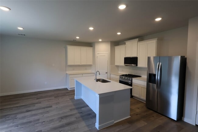 Photo - 7851 Bergamot Cir