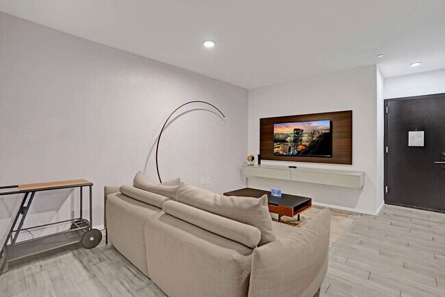 Photo - 398 NE 5th St Unit SI FL47-ID1504014P