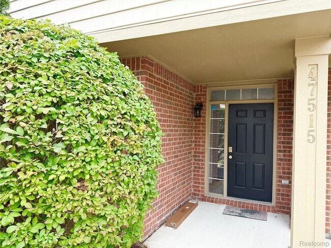Photo - 47515 Ormskirk Dr
