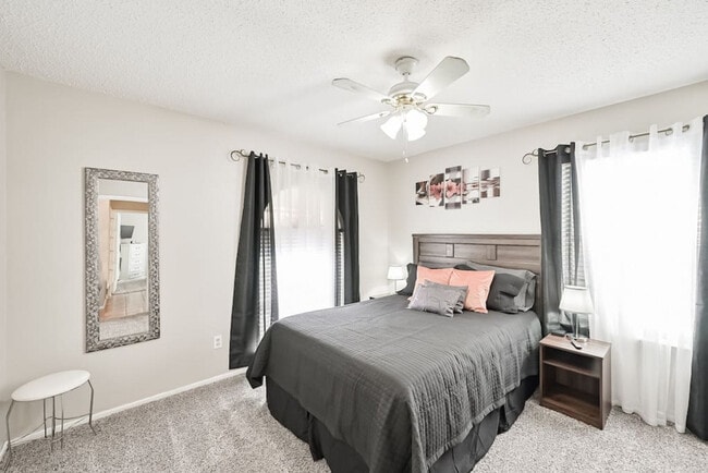 Photo - 1712 Meadowlane Terrace Unit ID1301585P