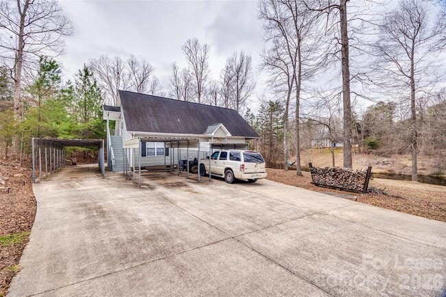 Photo - 5988 Quarter Mile Rd