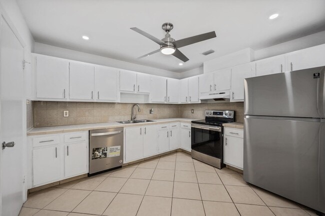 Building Photo - 8007 Ambach Way