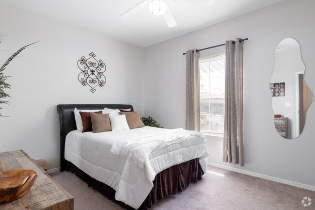 1BR, 1BA - 907SF -Sevilla - Bedroom - The Pavilions at South Fork