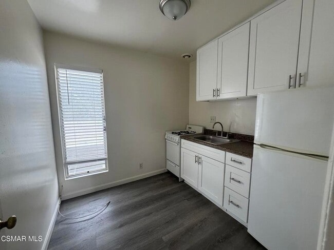 Photo - 13507 Victory Blvd