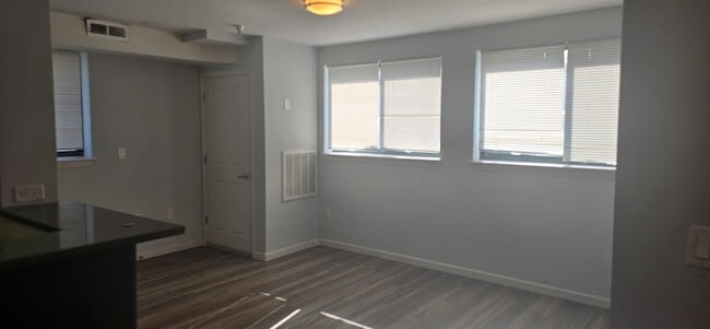 Photo - 160 Lafayette St Unit 06102