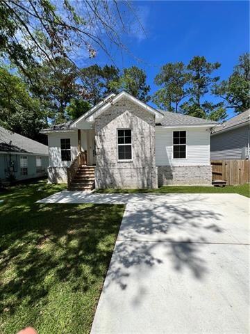 Building Photo - 40773 Hayes Rd