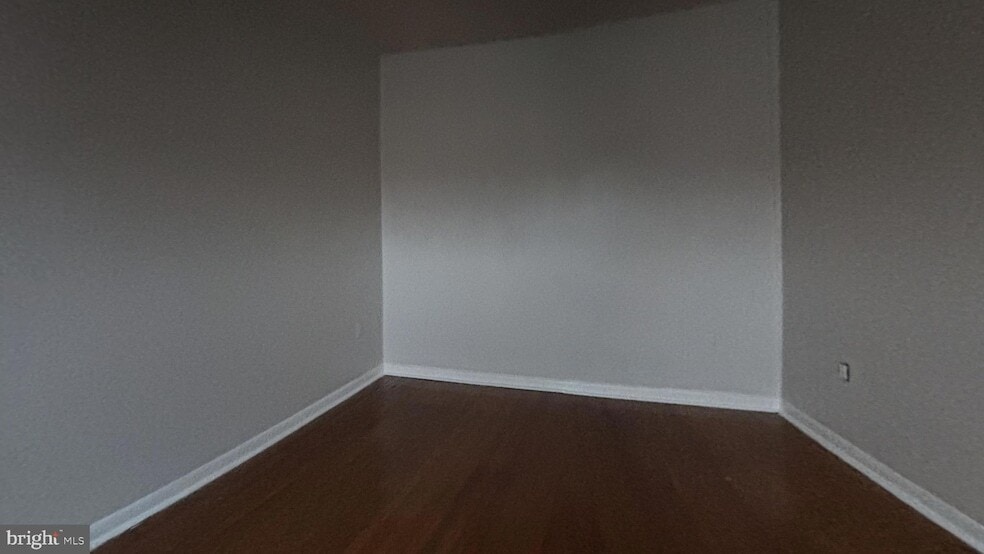 Photo - 1606 Rhawn St Unit 5