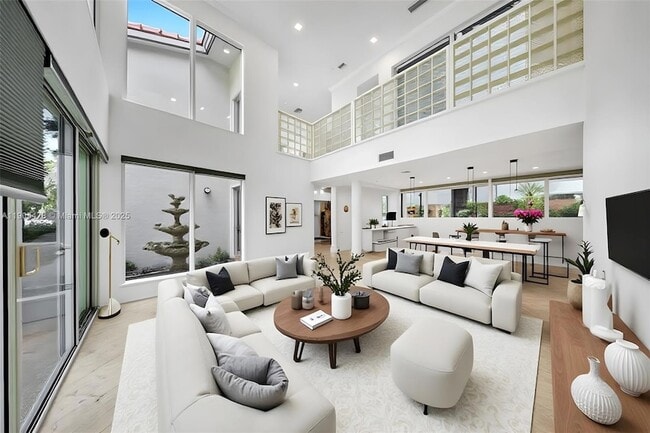 Photo - 4000 Alhambra Cir