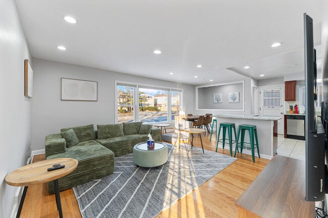 Building Photo - 3457 Main St Unit ID1372971P