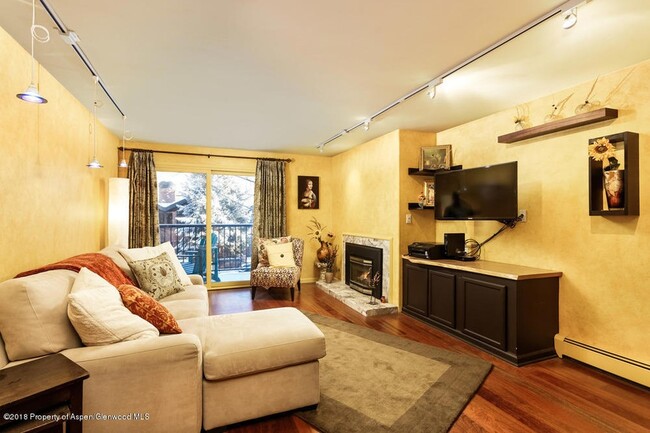 Photo - 205 E Durant Ave Unit 1H