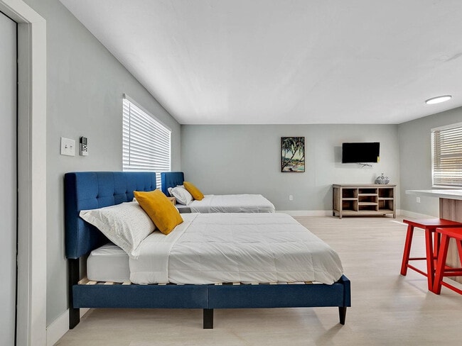 Building Photo - 318 Walnut St Unit ID1239367P