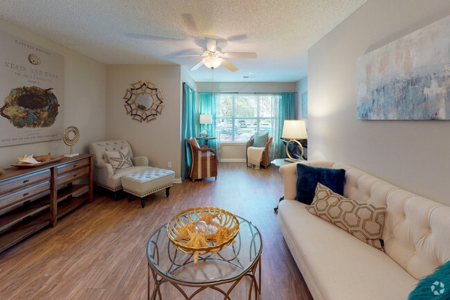 3BR, 2BA - 1189 SF - HarborOne