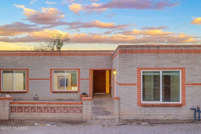 Photo - 3721 N Sierra Madre Dr