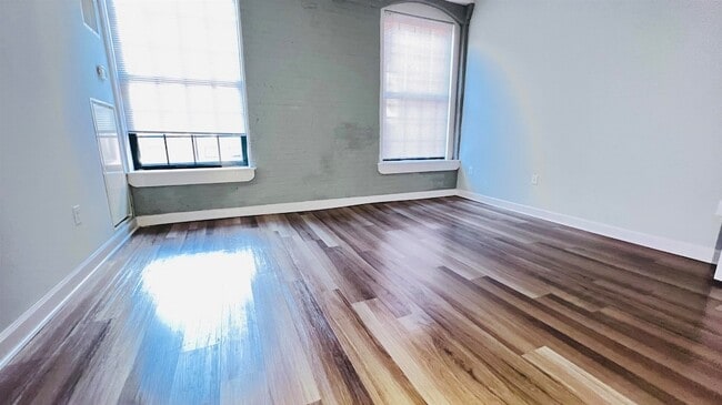 Photo - 160 Lafayette St