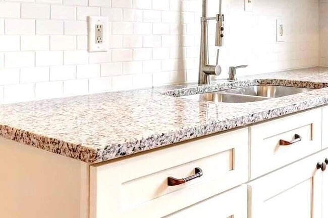 Photo - 65 Vanderhorst St