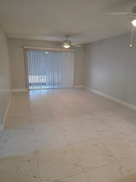 Building Photo - 4163 NW 90th Ave Unit 202