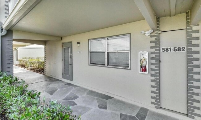 Photo - 581 Monaco Blvd