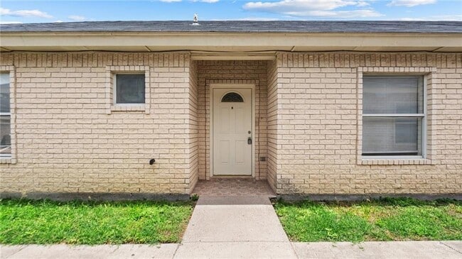 Photo - 2013 Agua Fina Ave Unit D