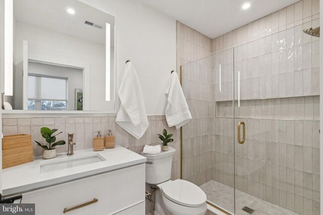 Photo - 30 W Allens Ln Unit 205