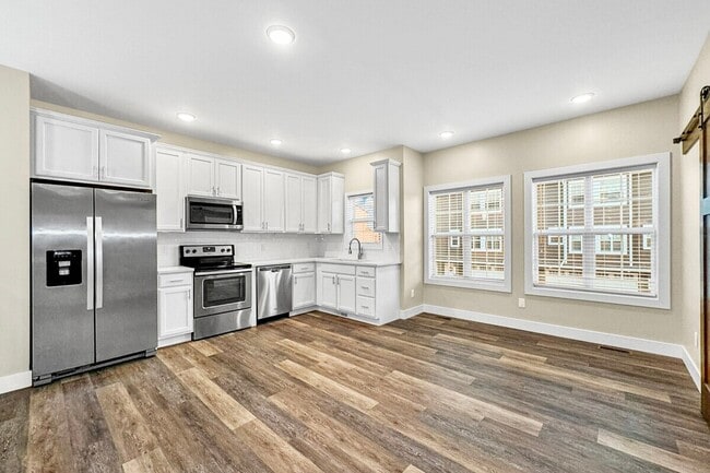 Building Photo - Highland Pointe