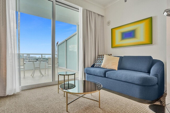 Building Photo - 4441 Collins Ave Unit SI ID1540460P