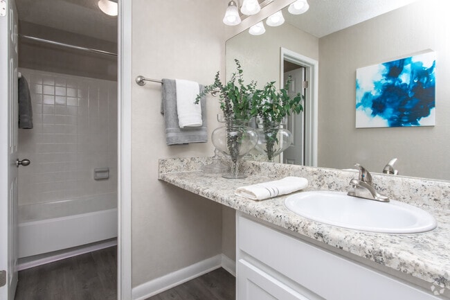 2BR, 2BA - 1200SF - Avenues at Holcomb Bridge