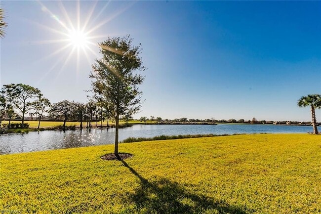 Photo - 5988 Mayflower Way