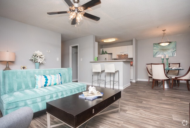 Interior Photo - Emerge Oakcrest