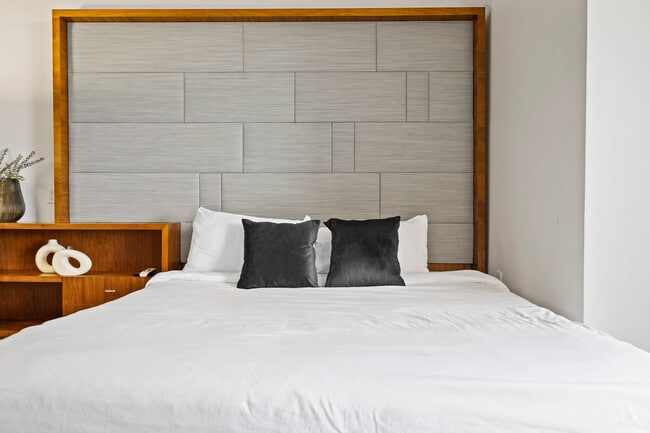 Photo - 45 NE 3rd Ave Unit FL6-ID1044510P