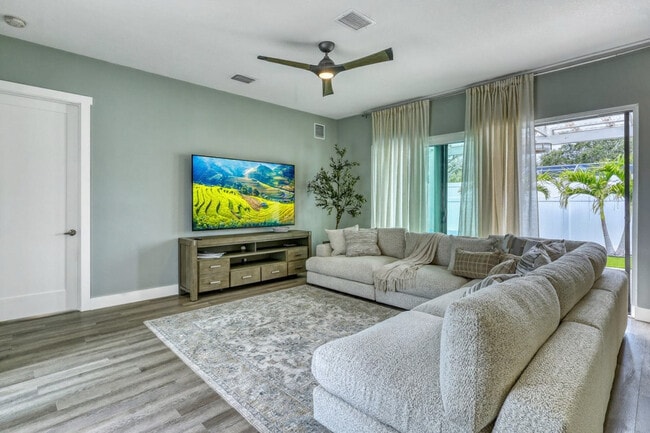 Building Photo - 1669 Colleen St Unit SI ID1346496P