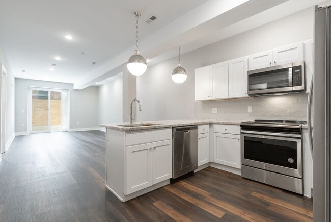 Photo - Germantown Square