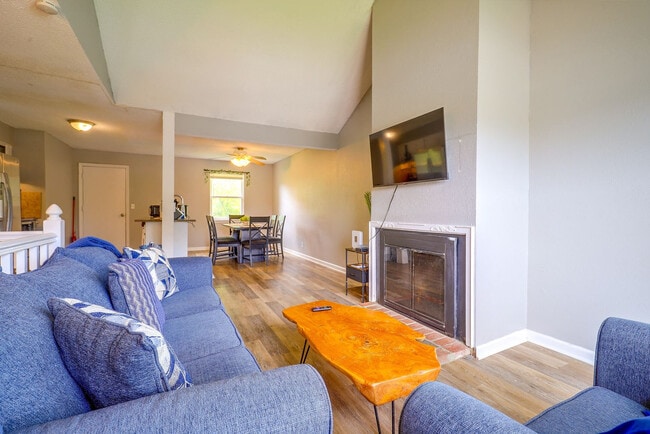 Photo - 1013 E Huntington Pl Unit SI ID1621230P