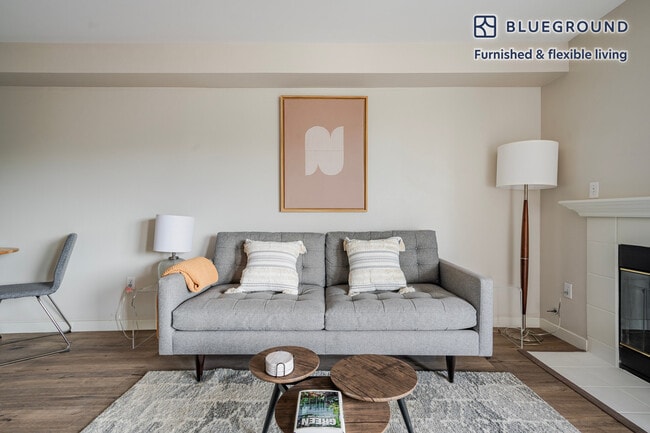 Photo - 526 Yale Ave N Unit FL4-ID993