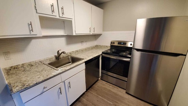 Photo - Courtview Square Apartments