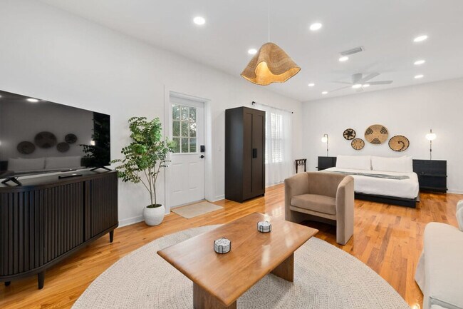 Photo - 27 Old Mission Ave Unit ID1281956P