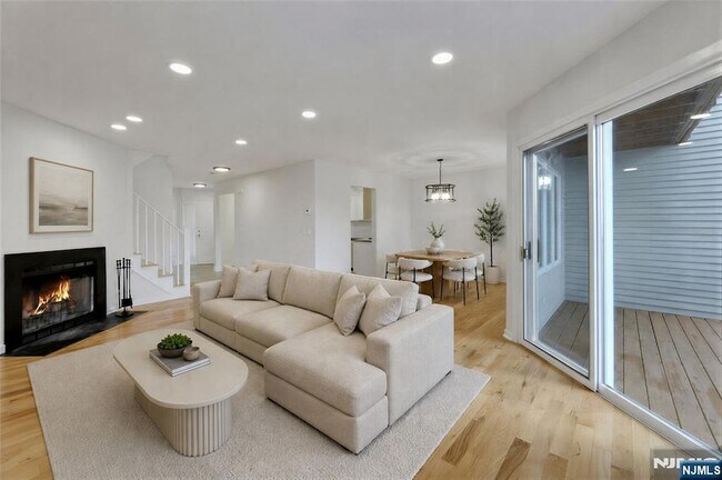 Photo - 35 Reagan Way Unit 635B