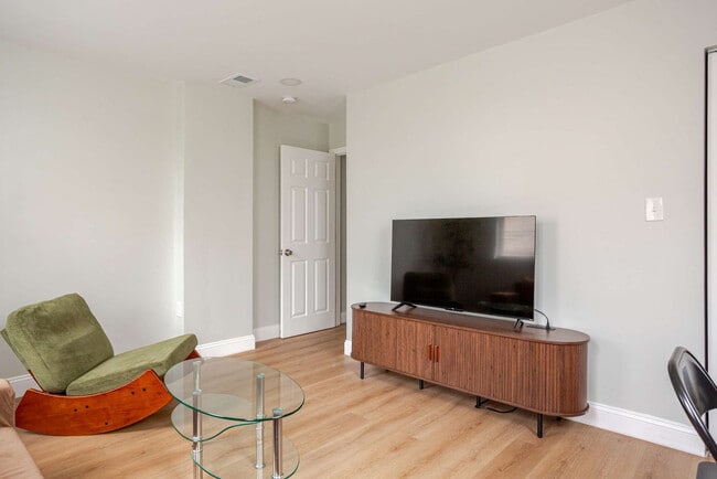 Photo - 1816 S 9th St Unit ID1314962P