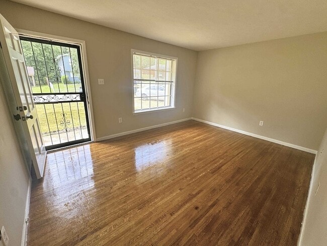 Photo - 3712 Merritt St