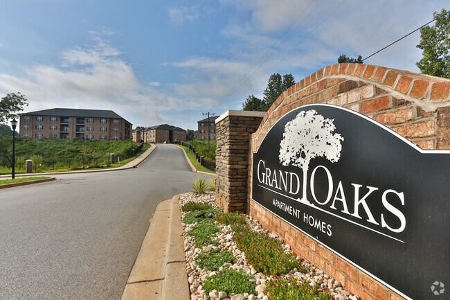 Welcome Home - Grand Oaks of Spartanburg
