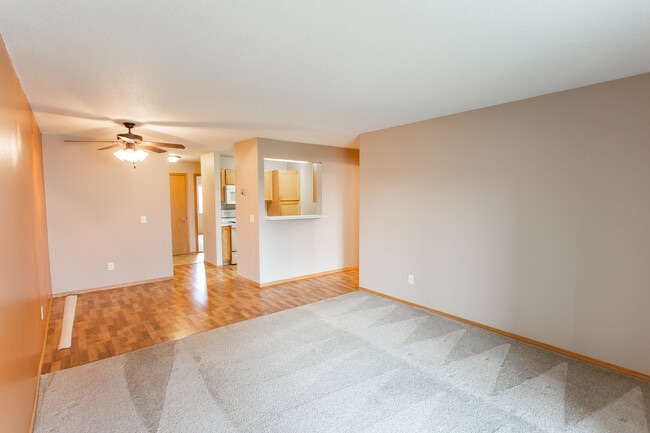 Photo - Deer Ridge Apartments