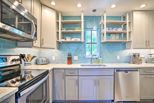 Photo - 174 Bobolink Way Unit SI FL2-ID1546403P